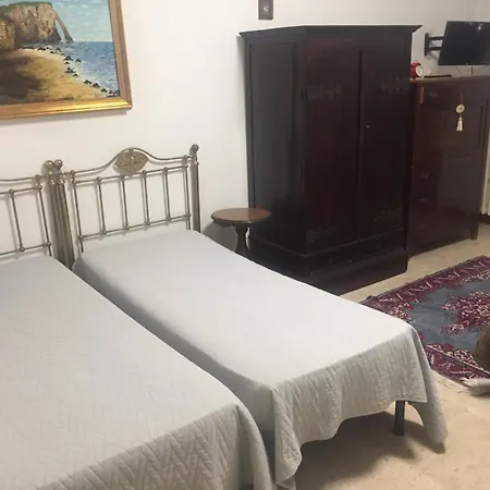 H Ruins Bed & Breakfast
